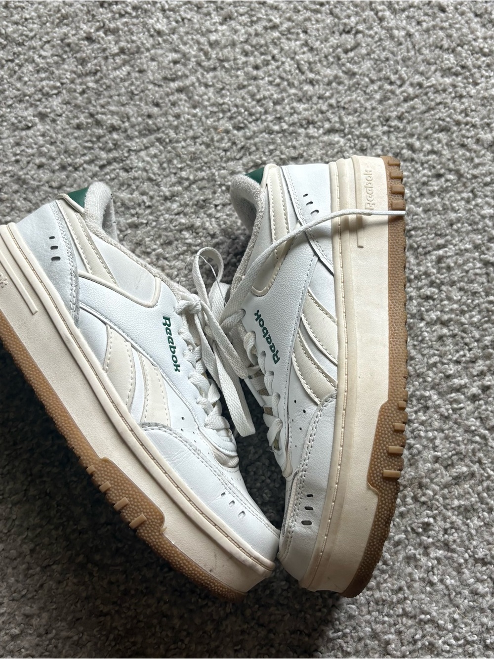 Reebok Classics Chalk Casual LifeStyle Shoes White Green Womens Size 7.5 Vintage
